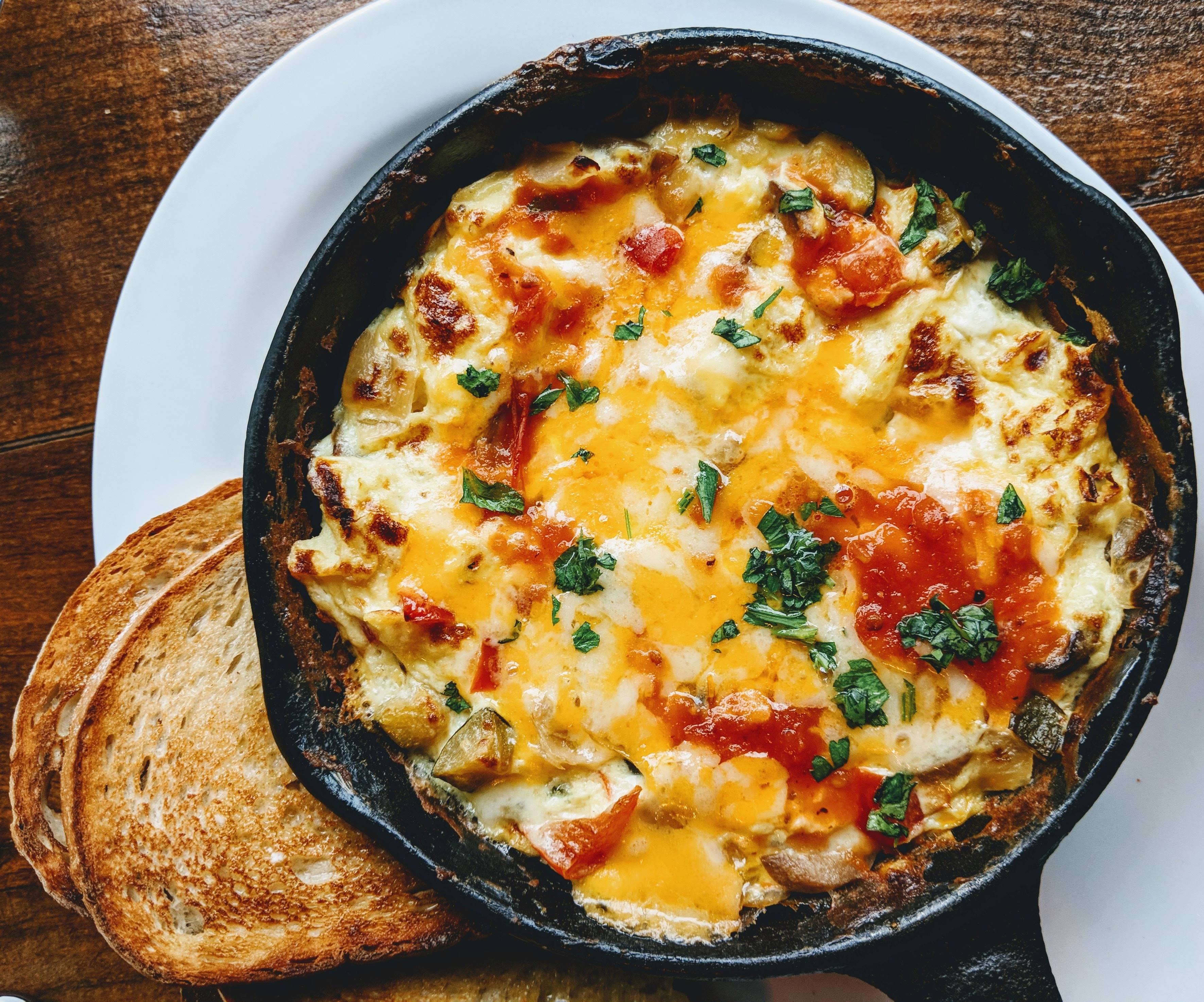 cast iron frying pan pizza